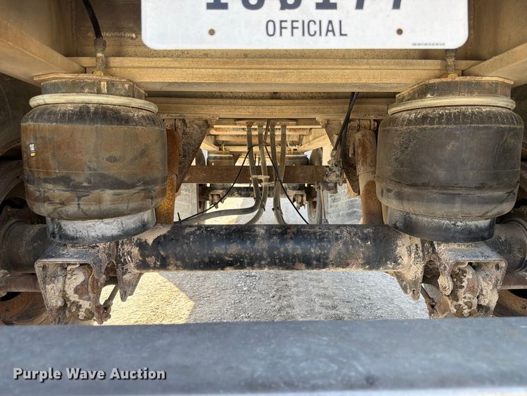 image for item FP3142 1999 Benson AF489650 flatbed trailer
