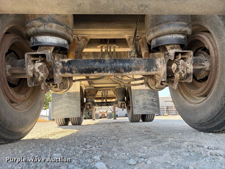 image for item FP3142 1999 Benson AF489650 flatbed trailer