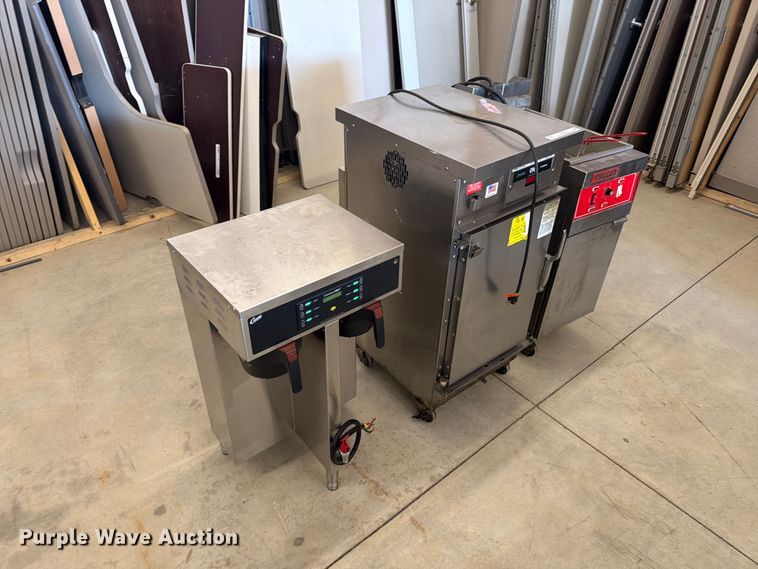 image for item FT6652 Assorted appliances
