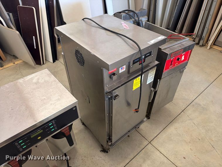 image for item FT6652 Assorted appliances