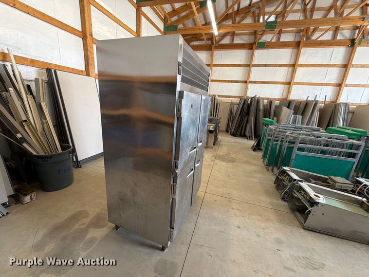 image for item FT6653 Traulsen ALT232DUT-HHS refrigerator 
