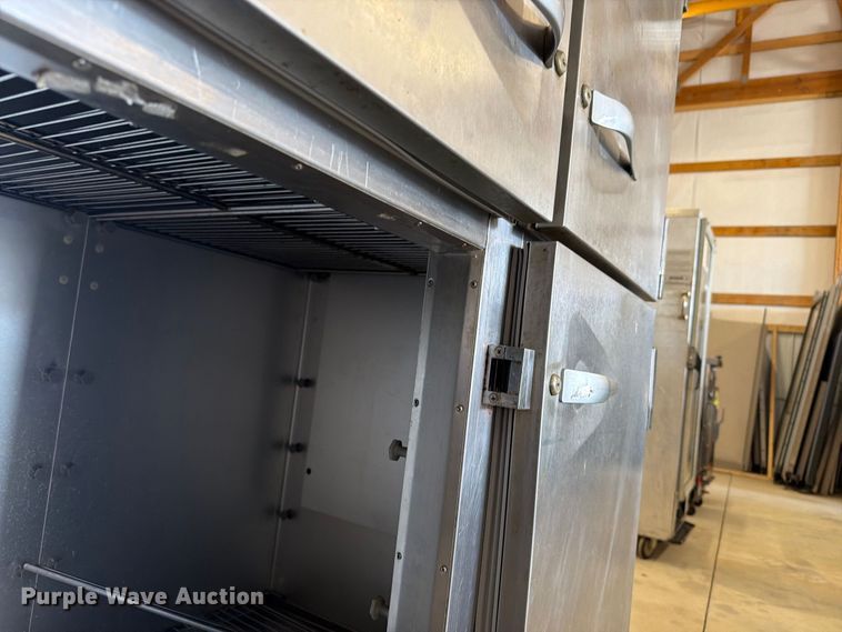 image for item FT6653 Traulsen ALT232DUT-HHS refrigerator 