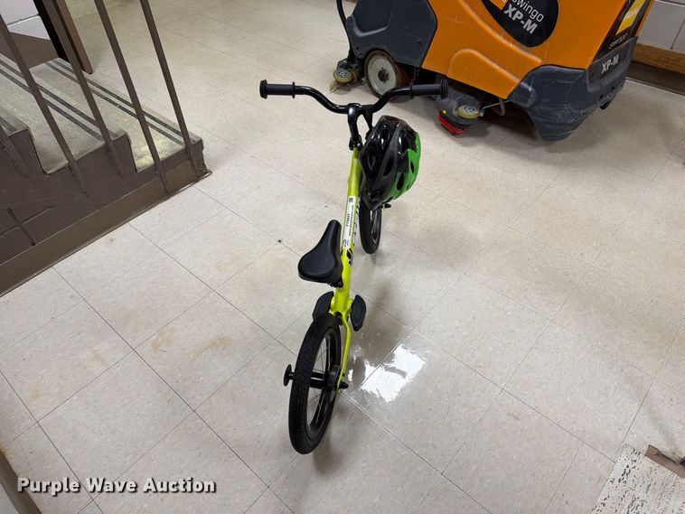 image for item FT6843 (7) bicycles