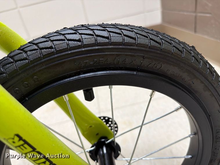 image for item FT6843 (7) bicycles