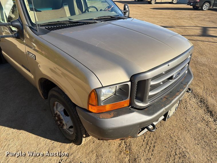 image for item FT6857 2001 Ford F350 Super Duty dump bed pickup truck