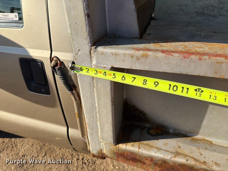 image for item FT6857 2001 Ford F350 Super Duty dump bed pickup truck