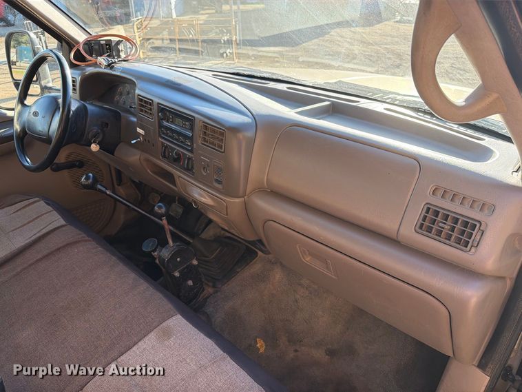 image for item FT6857 2001 Ford F350 Super Duty dump bed pickup truck