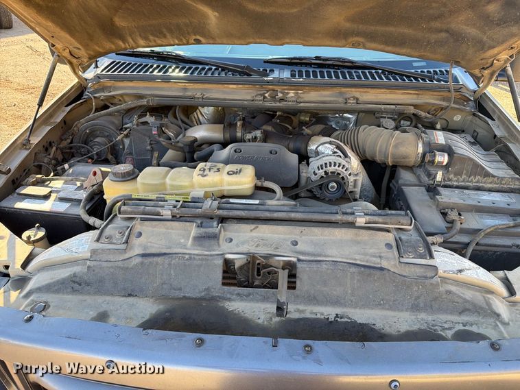 image for item FT6857 2001 Ford F350 Super Duty dump bed pickup truck