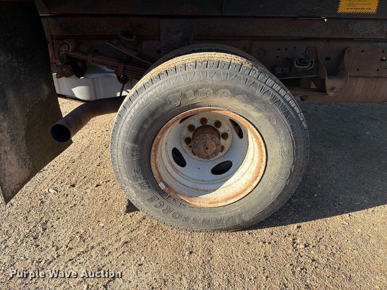 image for item FT6857 2001 Ford F350 Super Duty dump bed pickup truck
