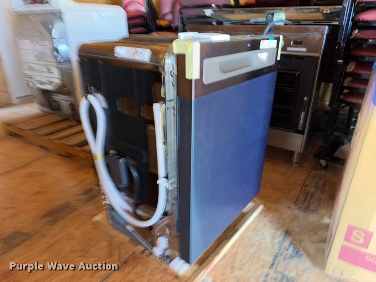 image for item FU1094 General Electric GDP670SYVFS Dishwasher