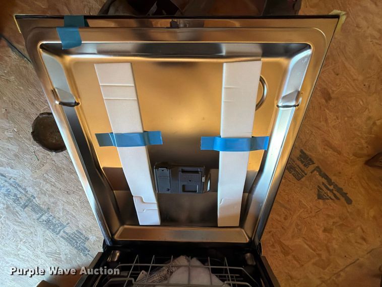 image for item FU1094 General Electric GDP670SYVFS Dishwasher