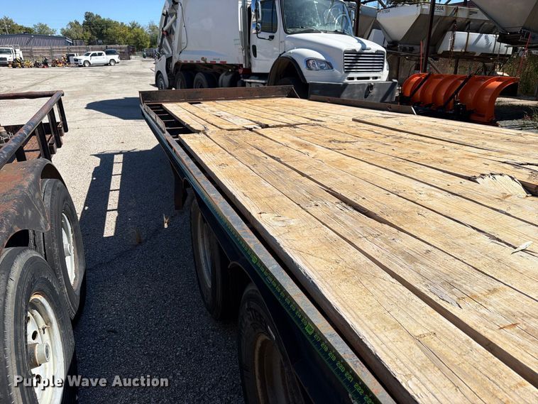 image for item FU1095 2004 Holden HCZ-18KT equipment trailer