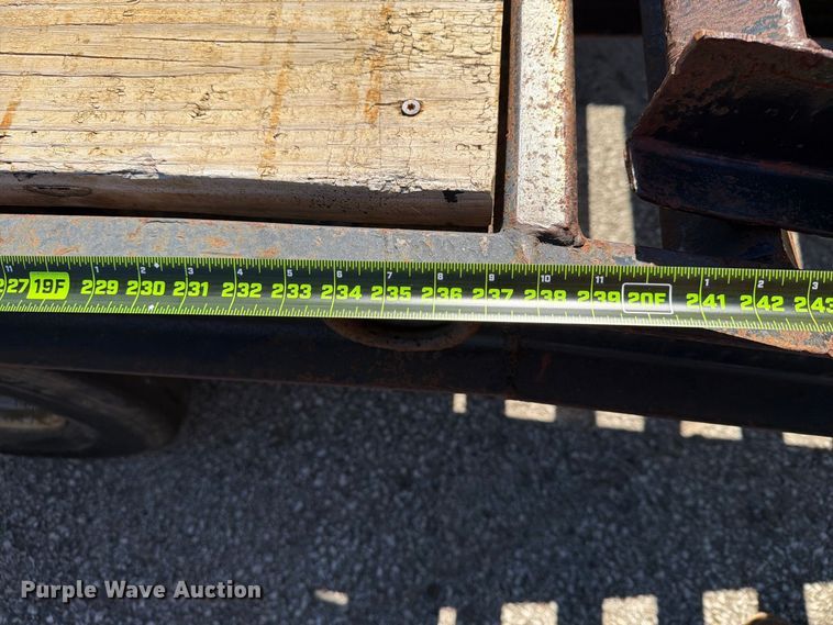 image for item FU1095 2004 Holden HCZ-18KT equipment trailer