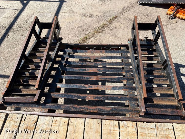 image for item FU1095 2004 Holden HCZ-18KT equipment trailer