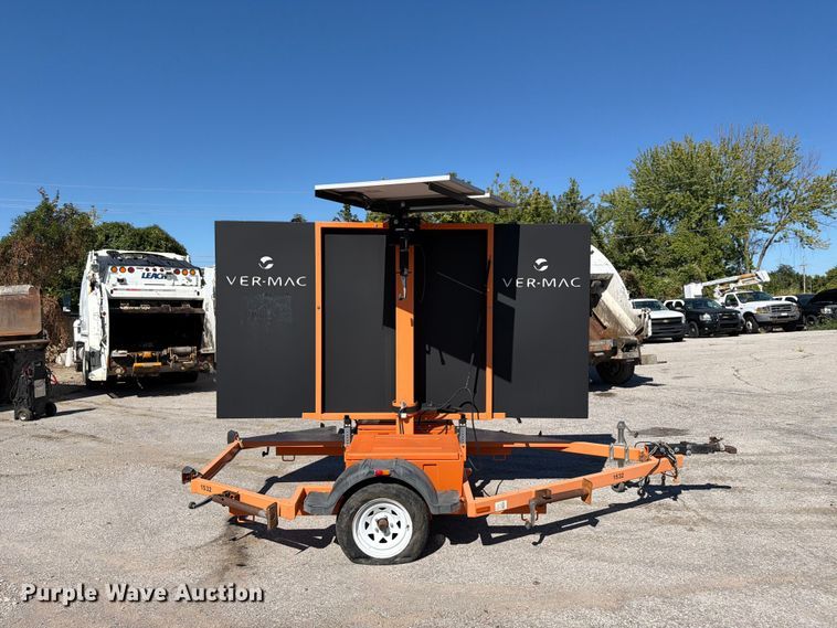 image for item FU1098 2015 VER-MAC message board trailer