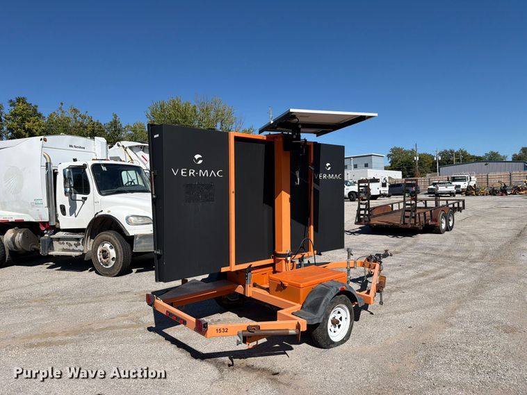 image for item FU1098 2015 VER-MAC message board trailer