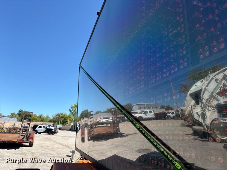 image for item FU1098 2015 VER-MAC message board trailer