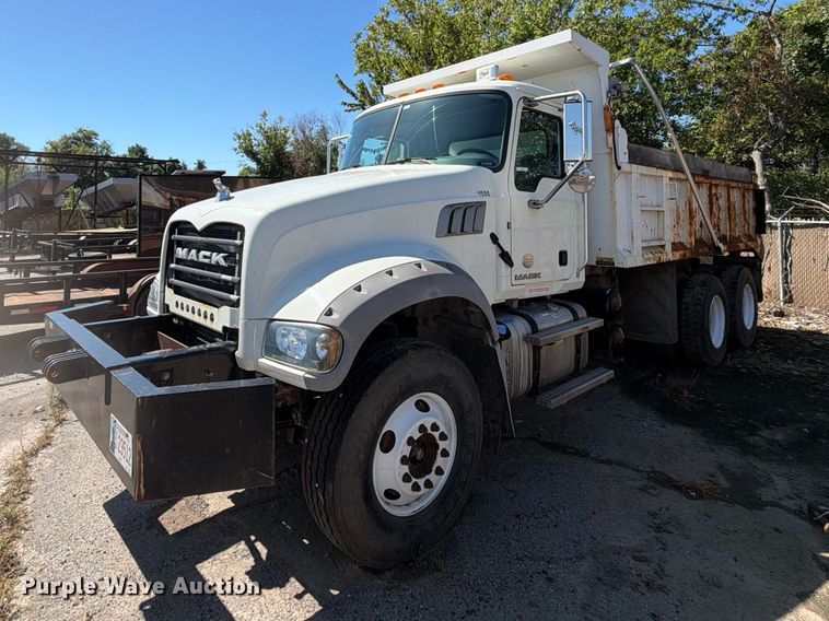 image for item FU1100 2016 Mack GU433 dump truck