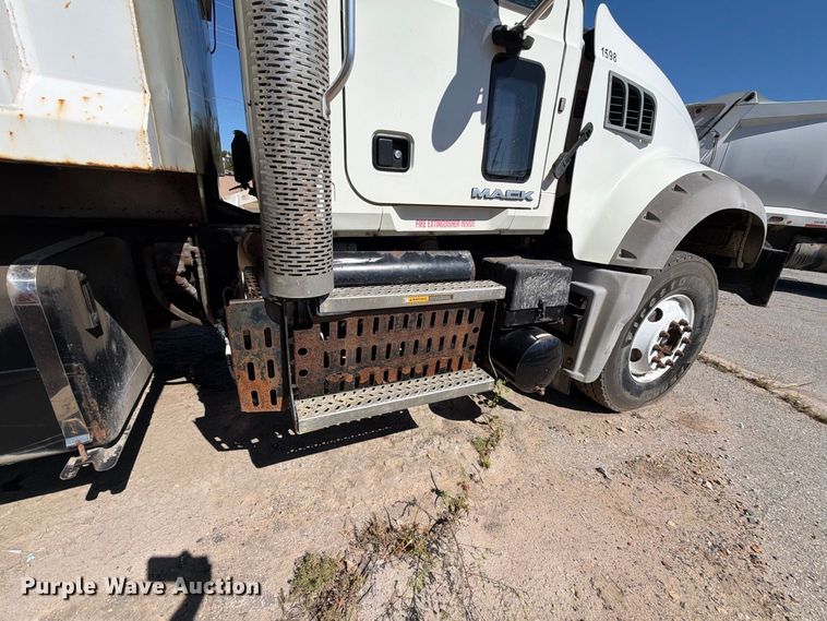 image for item FU1100 2016 Mack GU433 dump truck
