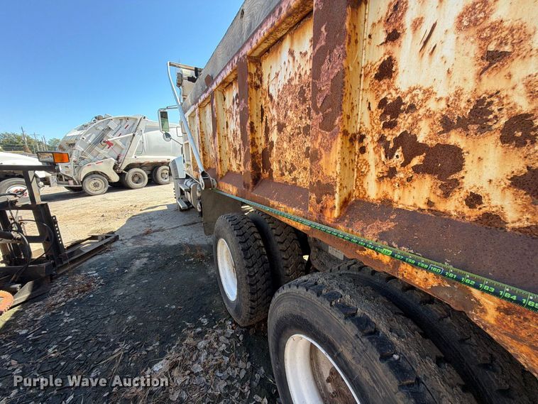 image for item FU1100 2016 Mack GU433 dump truck