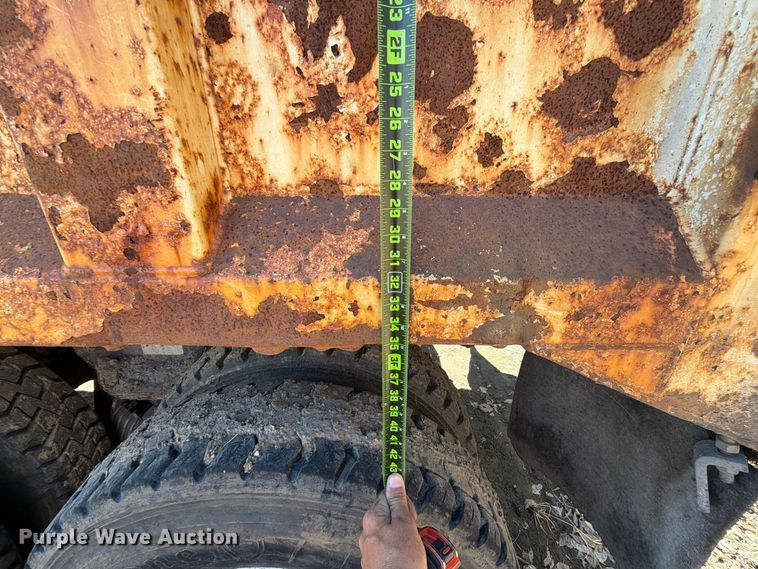 image for item FU1100 2016 Mack GU433 dump truck