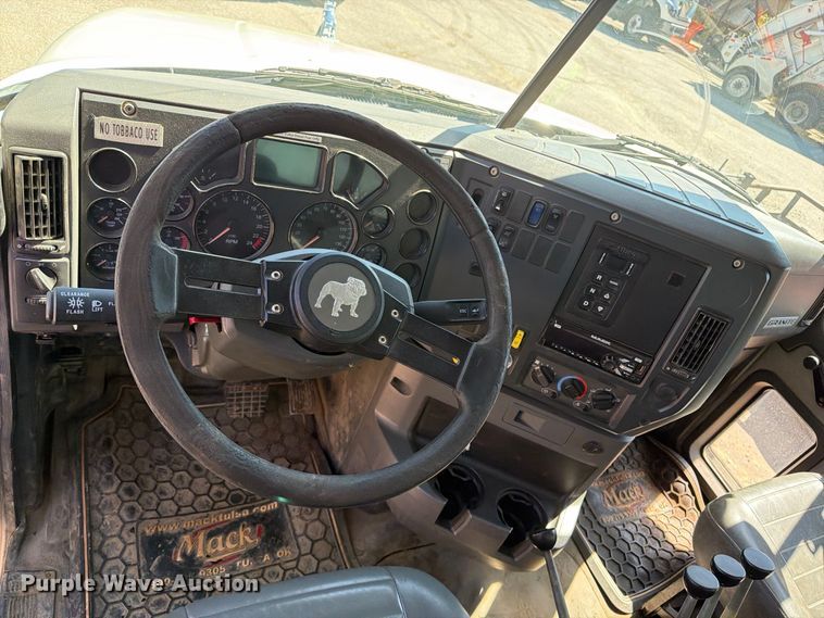 image for item FU1100 2016 Mack GU433 dump truck
