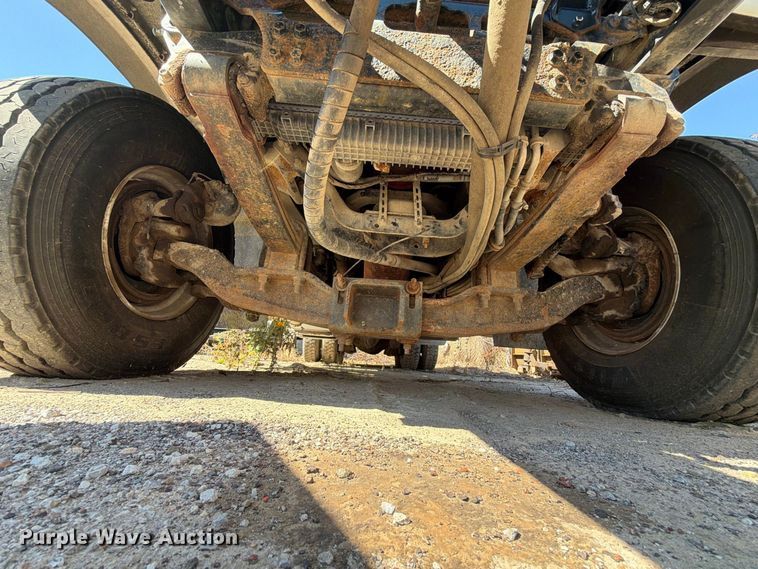 image for item FU1100 2016 Mack GU433 dump truck