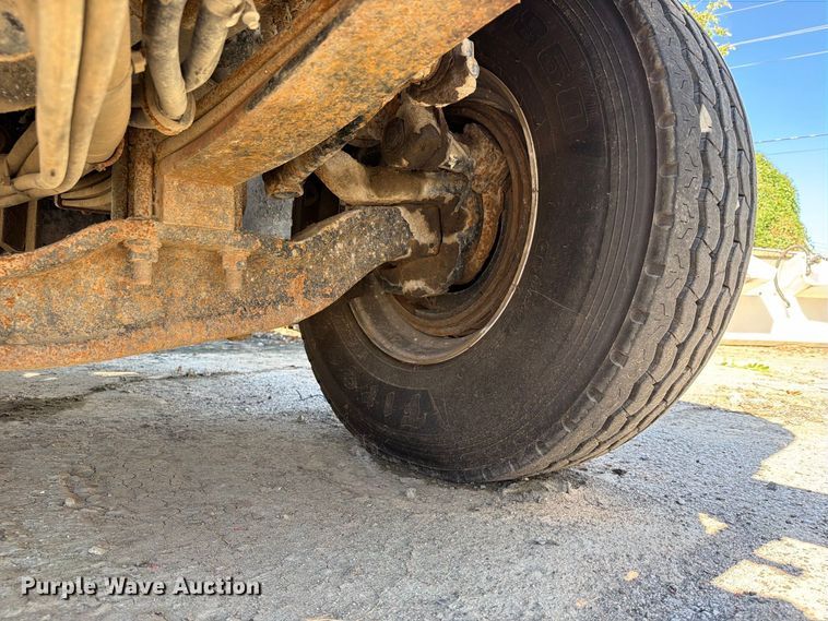image for item FU1100 2016 Mack GU433 dump truck