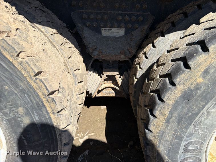 image for item FU1100 2016 Mack GU433 dump truck