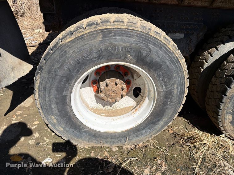 image for item FU1100 2016 Mack GU433 dump truck
