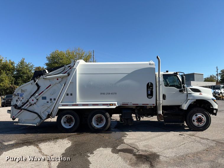 image for item FU1101 2020 International HV607 refuse truck