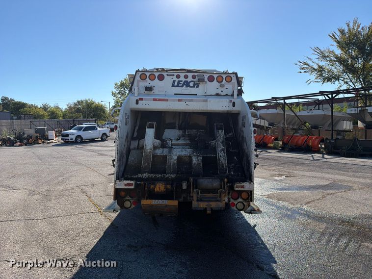 image for item FU1101 2020 International HV607 refuse truck