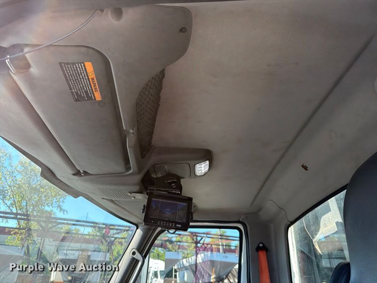 image for item FU1101 2020 International HV607 refuse truck