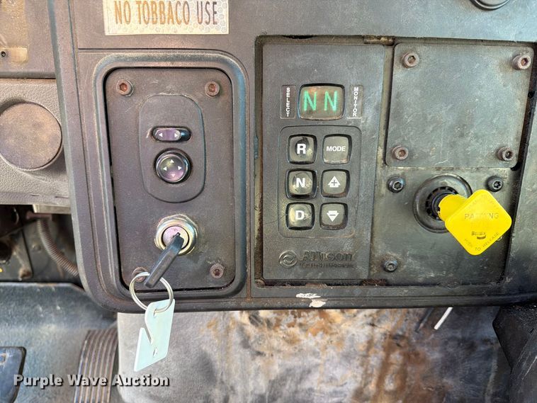 image for item FU1101 2020 International HV607 refuse truck