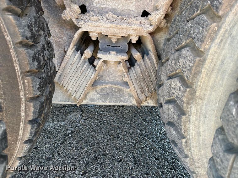 image for item FU1101 2020 International HV607 refuse truck