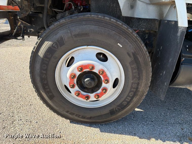 image for item FU1101 2020 International HV607 refuse truck