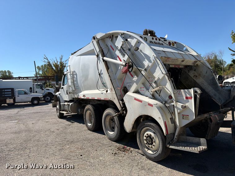 image for item FU1102 2017 Freightliner M2 refuse truck