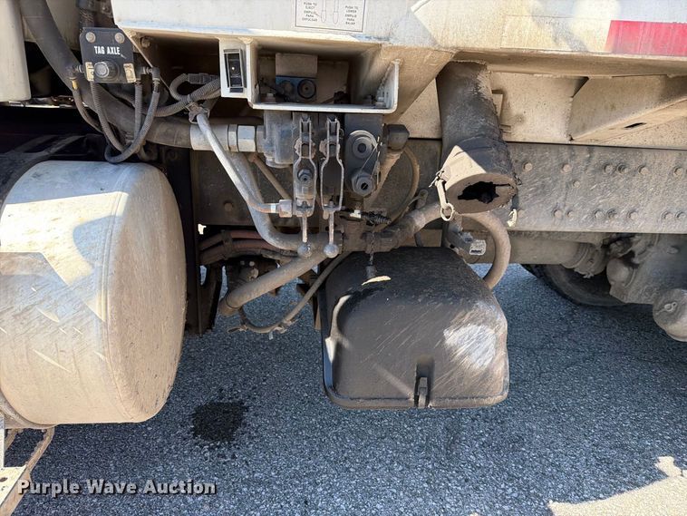 image for item FU1102 2017 Freightliner M2 refuse truck