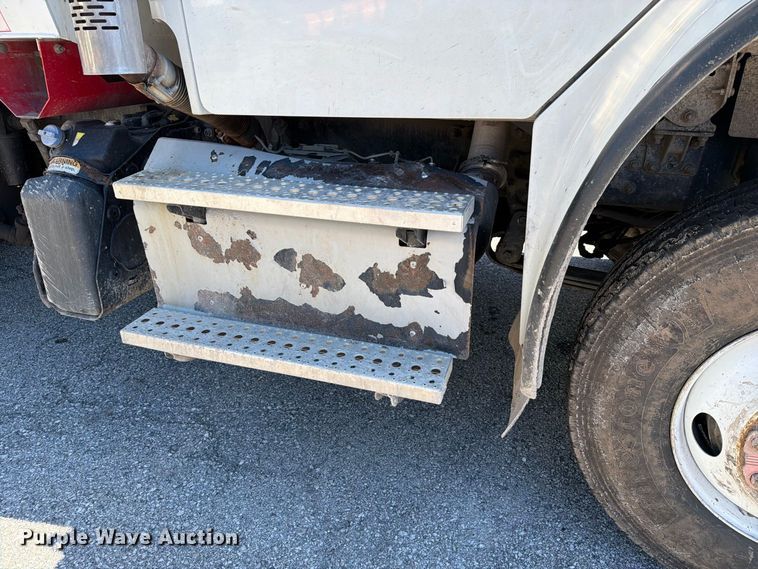 image for item FU1102 2017 Freightliner M2 refuse truck