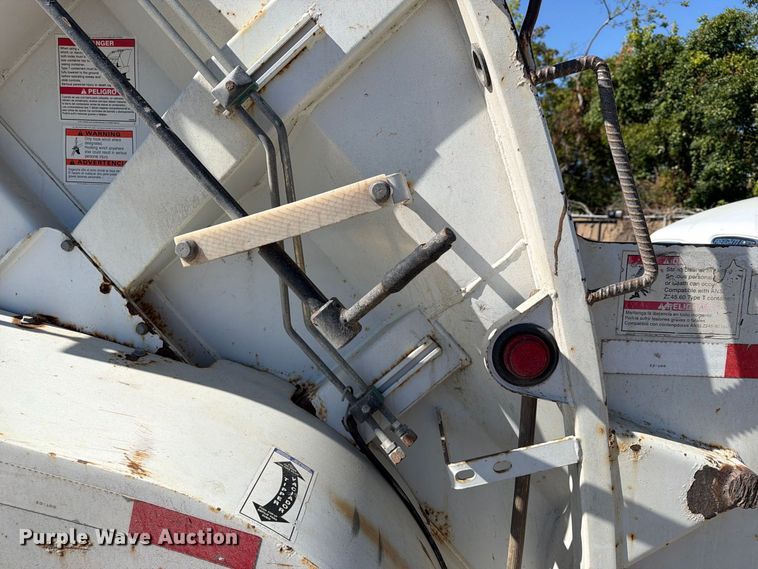 image for item FU1102 2017 Freightliner M2 refuse truck