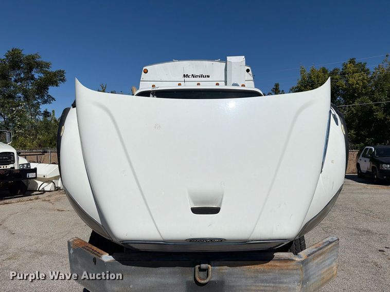 image for item FU1102 2017 Freightliner M2 refuse truck
