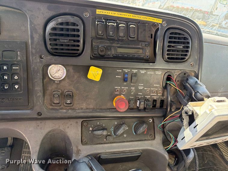 image for item FU1102 2017 Freightliner M2 refuse truck