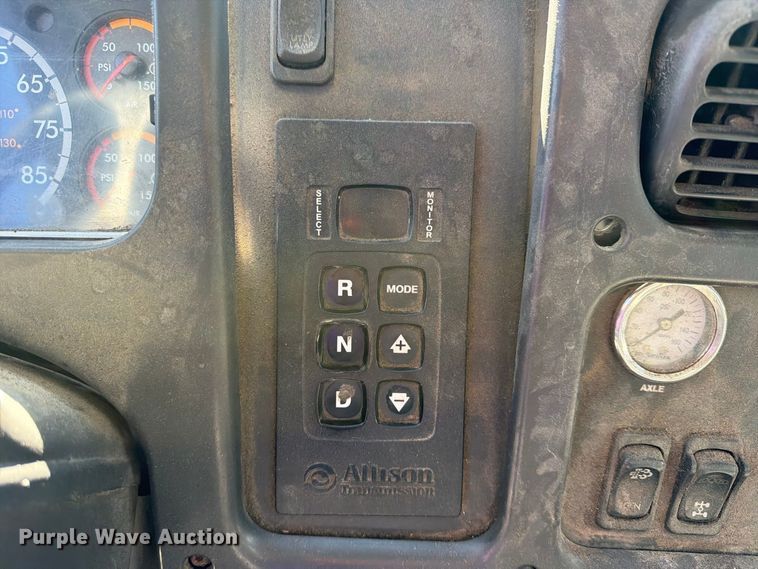 image for item FU1102 2017 Freightliner M2 refuse truck