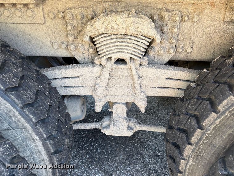 image for item FU1102 2017 Freightliner M2 refuse truck