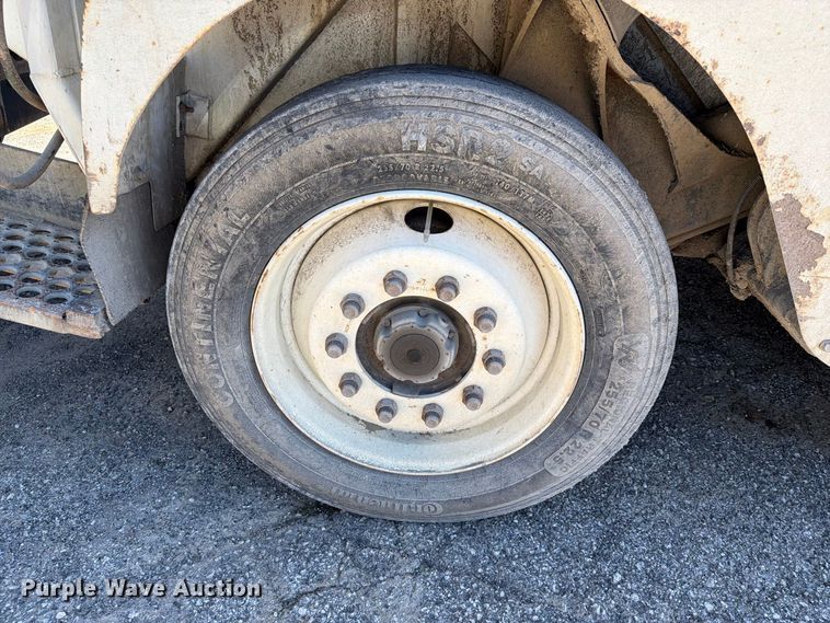 image for item FU1102 2017 Freightliner M2 refuse truck