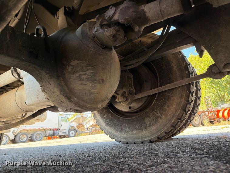 image for item FU1102 2017 Freightliner M2 refuse truck