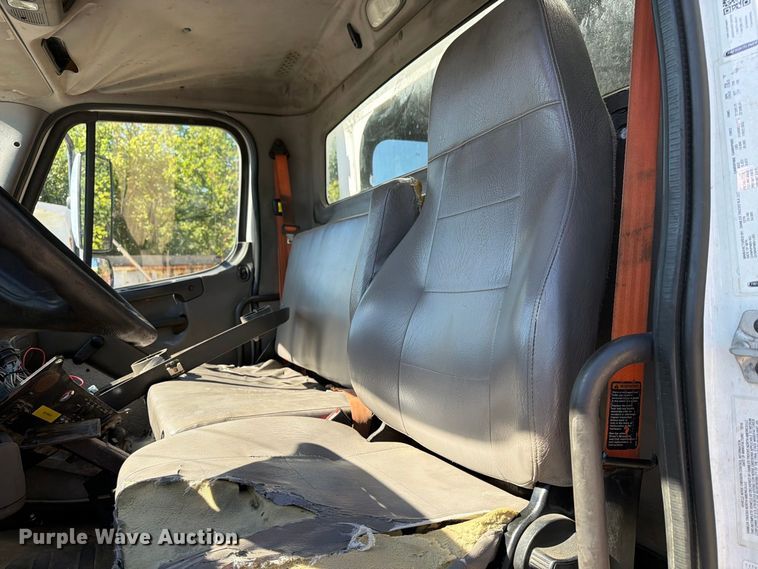 image for item FU1103 2017 Freightliner Business Class M2 refuse truck