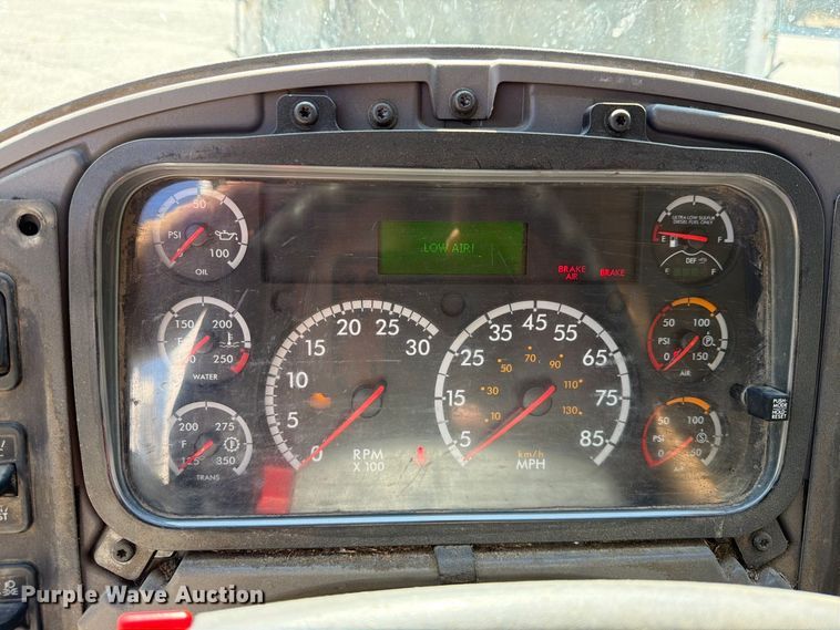 image for item FU1103 2017 Freightliner Business Class M2 refuse truck