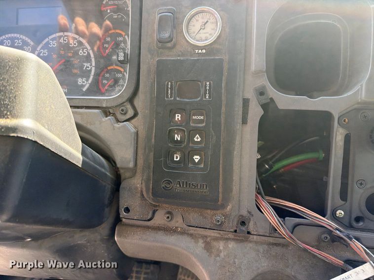 image for item FU1103 2017 Freightliner Business Class M2 refuse truck