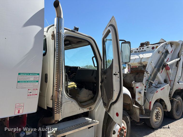image for item FU1103 2017 Freightliner Business Class M2 refuse truck